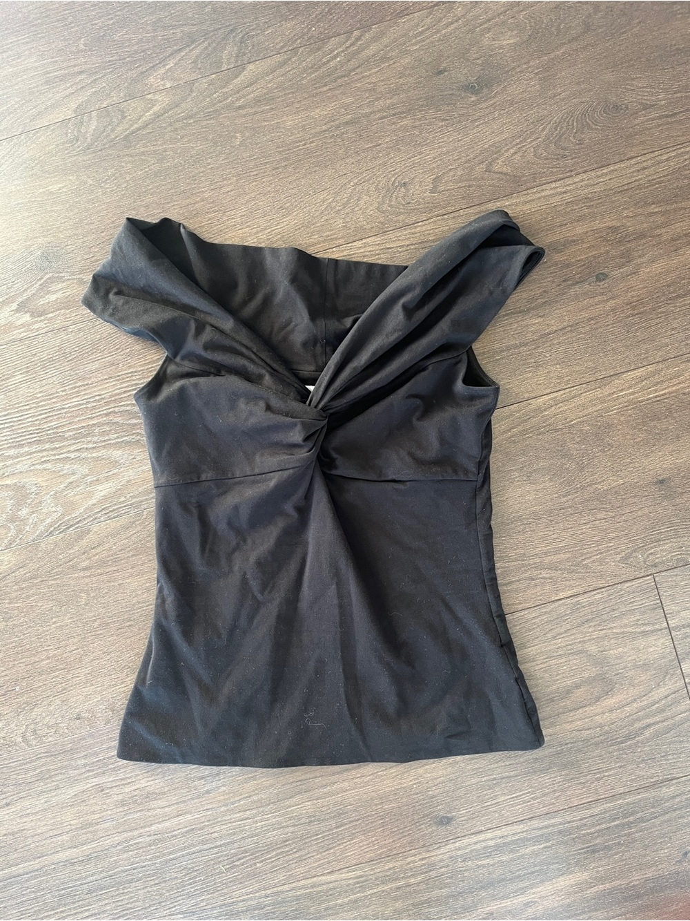 Aritzia Twist-Off Shoulder Top - Casual Contour